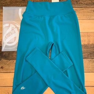 NWT P’tula Taylor legging